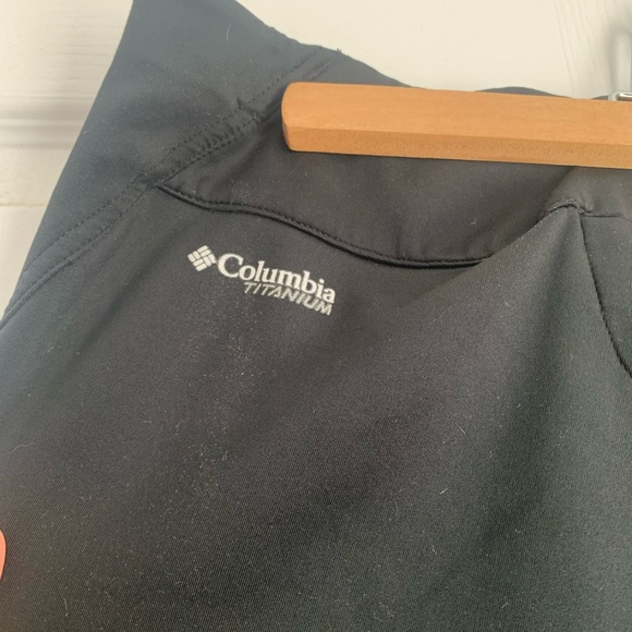 Columbia Titanium Cropped Pants - Picture 3 of 4